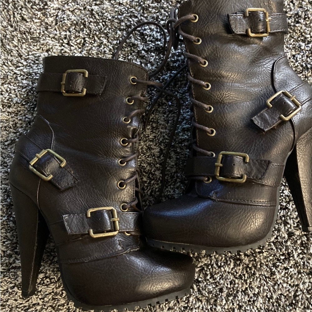Sexy Brown Buckle Adorned High Heeled Boots (6) - Picture 2 of 5
